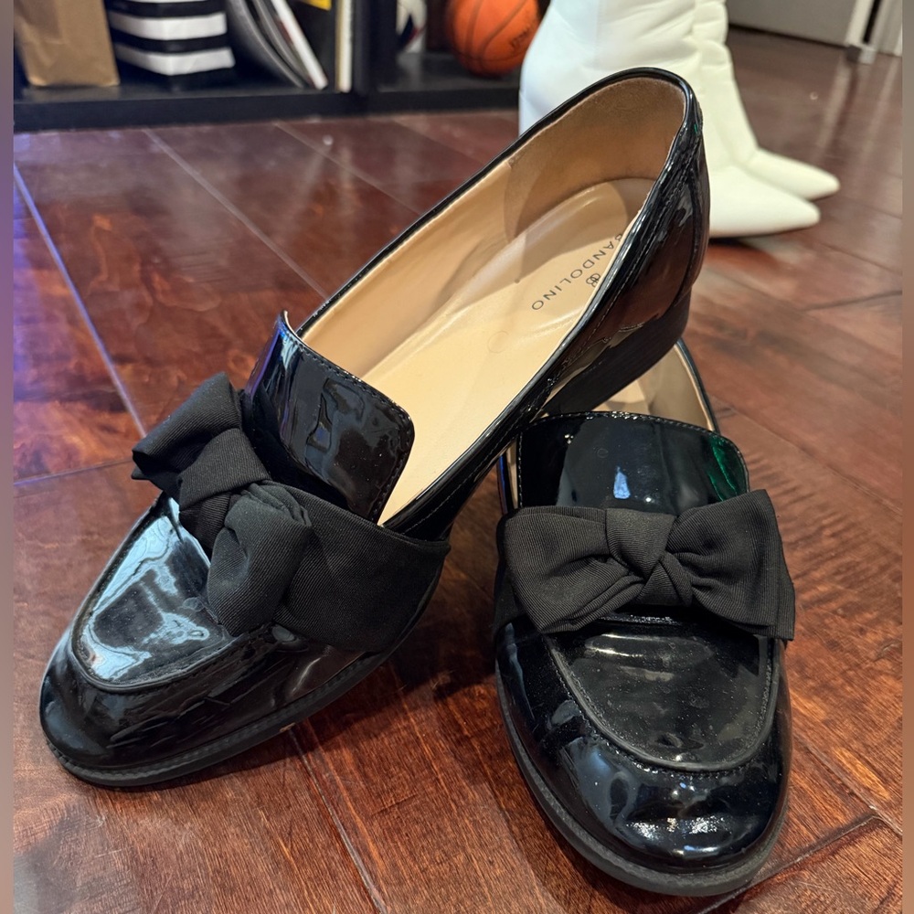 Bandolino Black Patent Loafer with Bow Accent